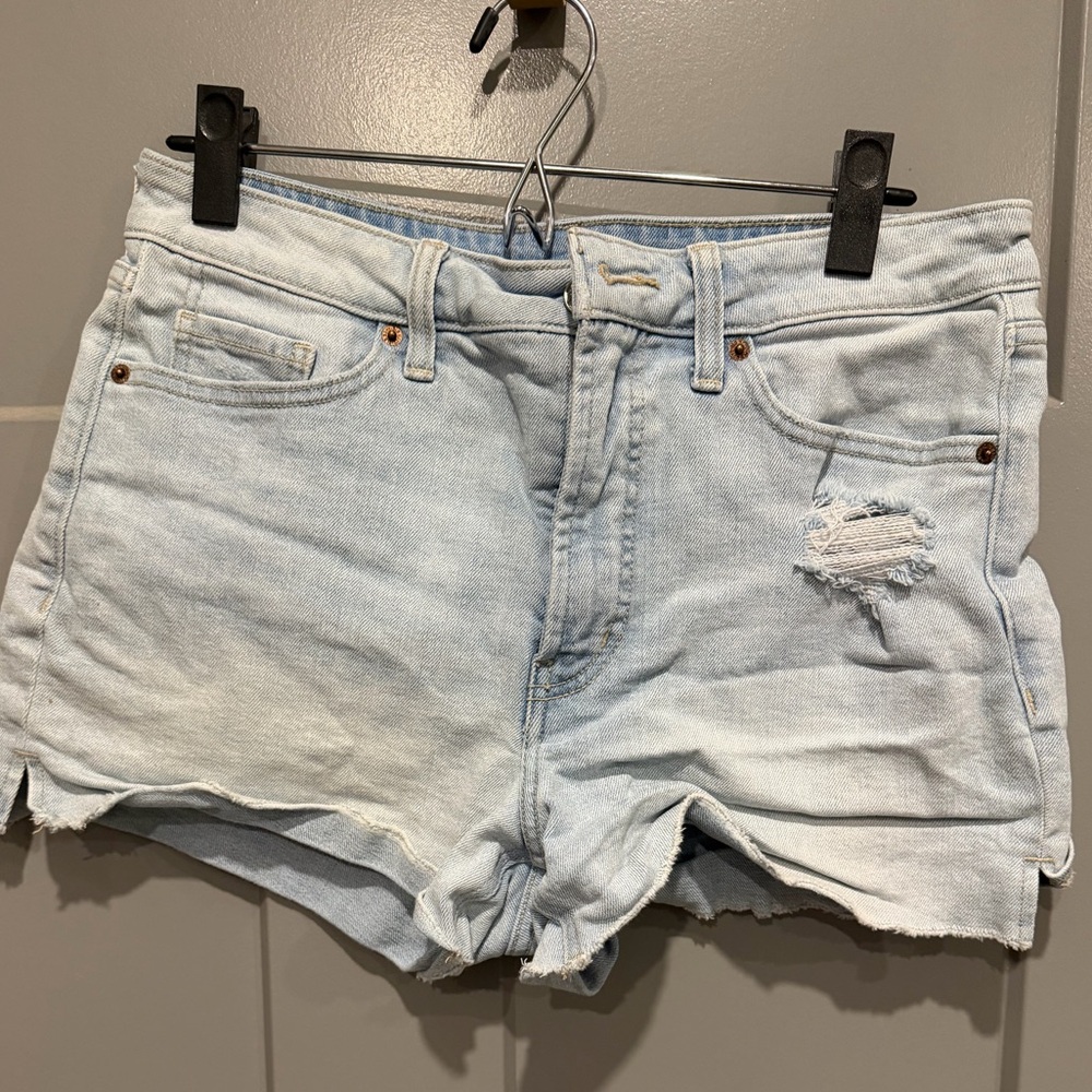Old Navy Light Wash Distressed Jean Shorts